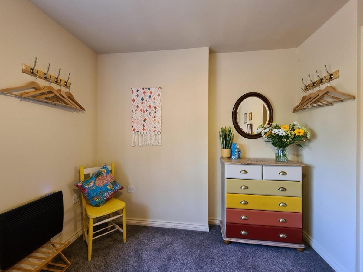 רוז'לי The Shambles By Spires Accommodation A Boho Styled Place To Stay Just 3 Miles From Birches Valley Visitors Centre Cannock Chase מראה חיצוני תמונה
